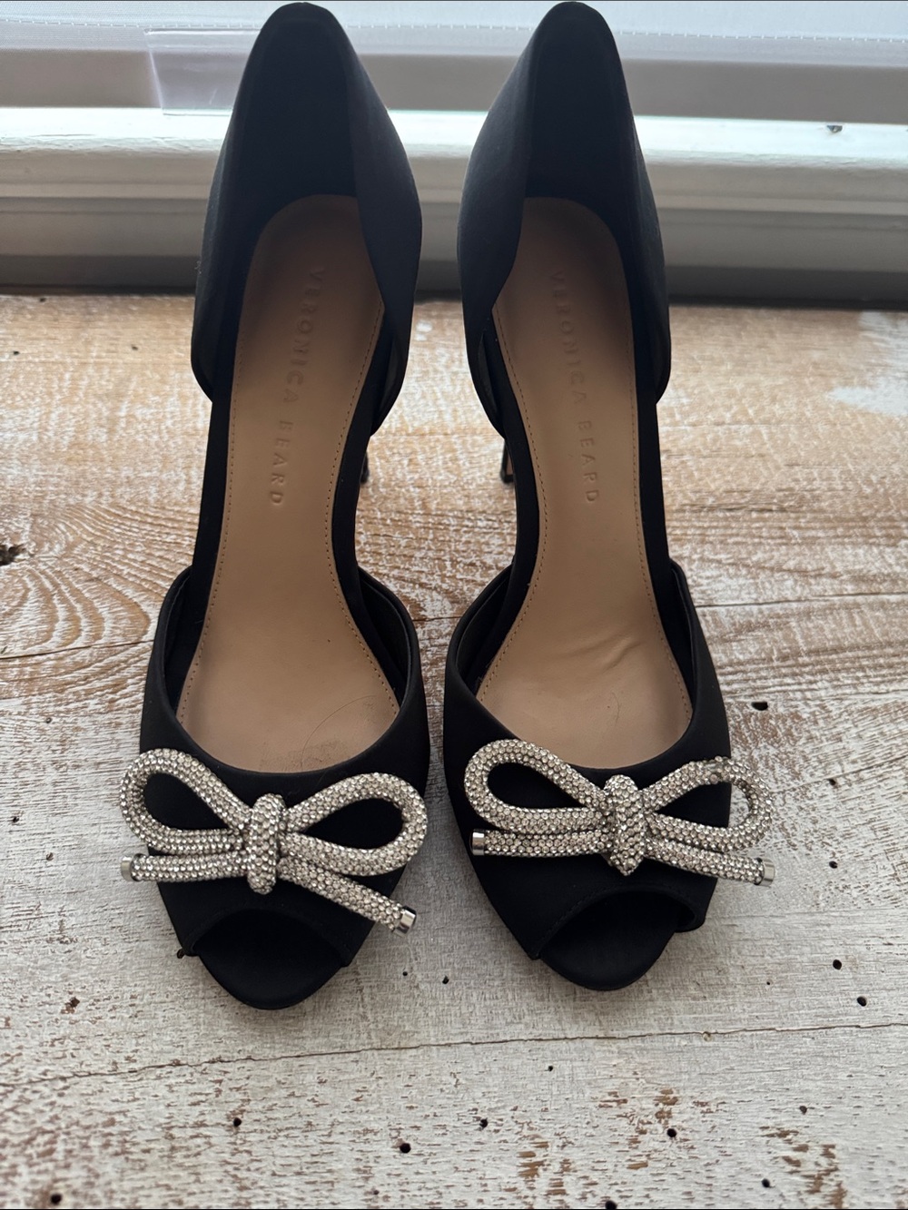 Veronica Beard black satin bow heels size 8 - Picture 1 of 5